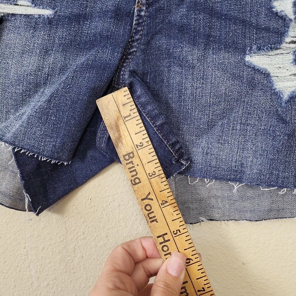 Universal Thread Womens Blue Dark Wash High Rise Denim Jean‎ Shorts Size 2/26